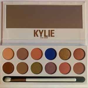 Kylie Cosmetics Royal Peach Eye Shadow Palette